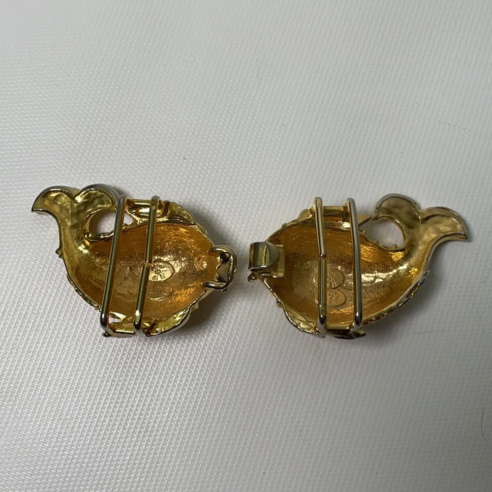 Mimi di N Design vintage kissing fish belt buckle